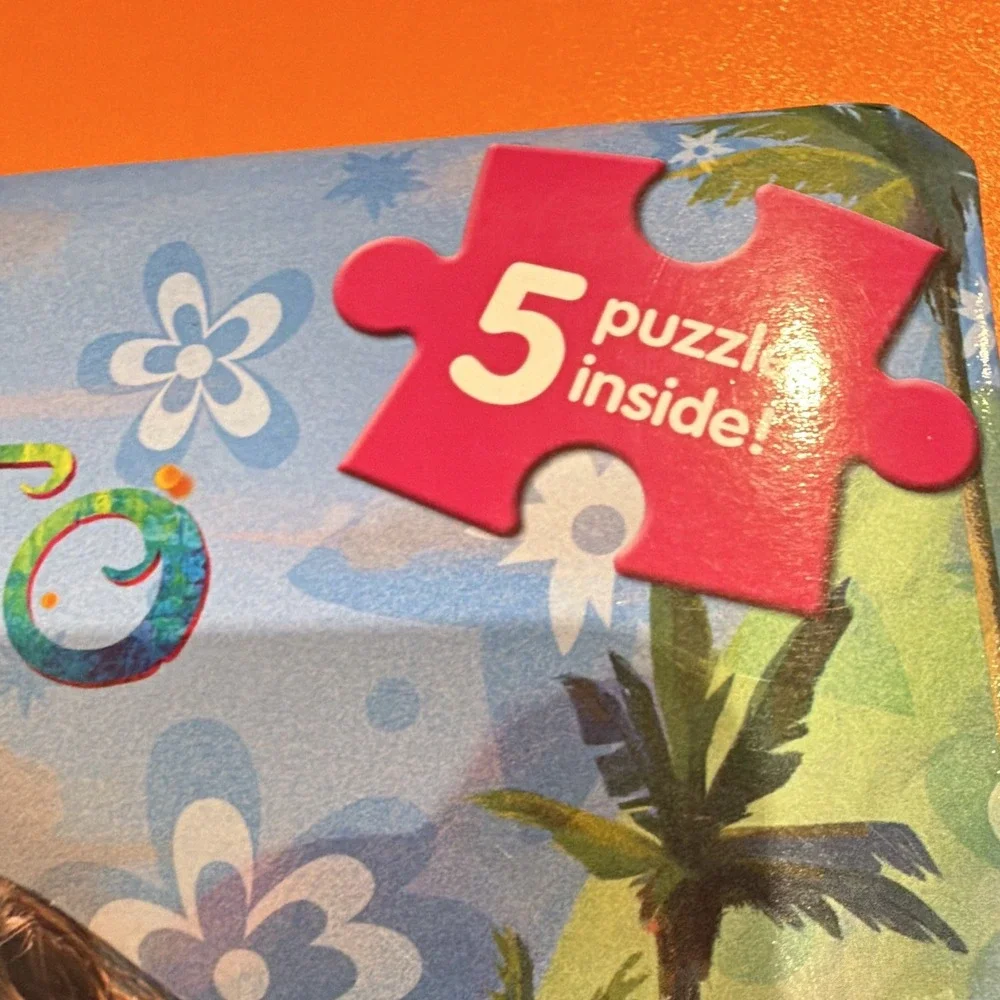 Disney Encanto My First Puzzle Book 5 Puzzles Inside Age 3+ Cardboard